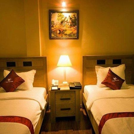 Ha Tien Hotel Esterno foto
