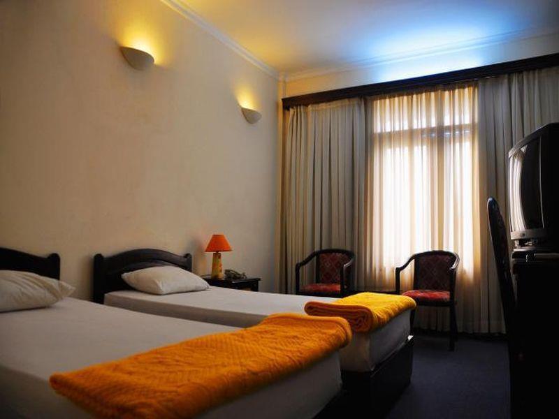 Ha Tien Hotel Esterno foto